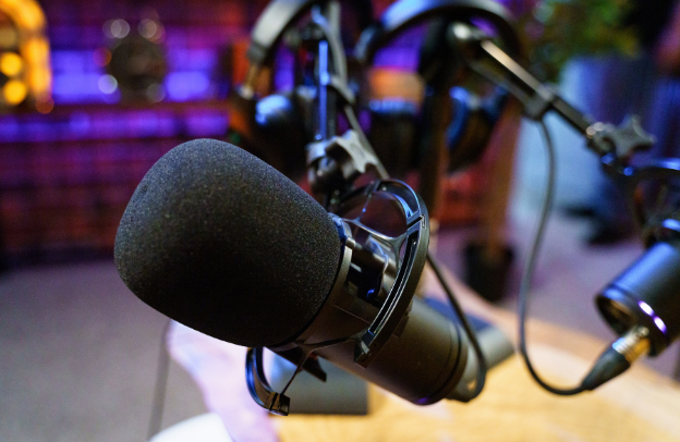 Beyond the Mic: How Podcasting can Expand Your Creative Network and Partnerships